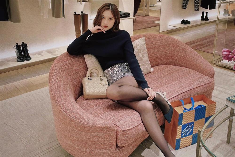 Vẻ đẹp mong manh dễ vỡ của dàn hot girl xứ Nghệ nổi tiếng trên mạng-8