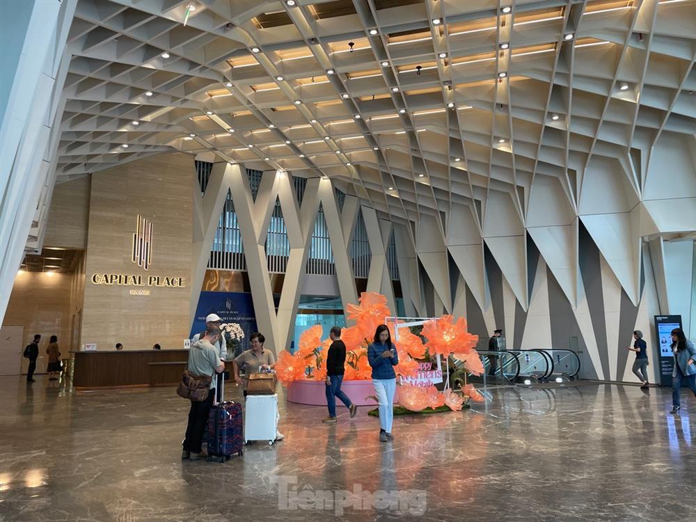 Cận cảnh tòa nhà 1 tỷ USD ở Hà Nội của bà Trương Mỹ Lan-8