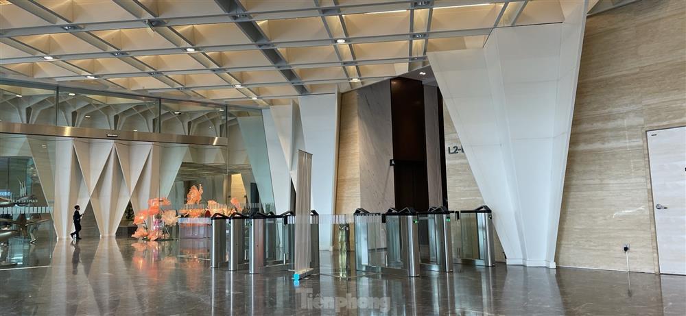 Cận cảnh tòa nhà 1 tỷ USD ở Hà Nội của bà Trương Mỹ Lan-9