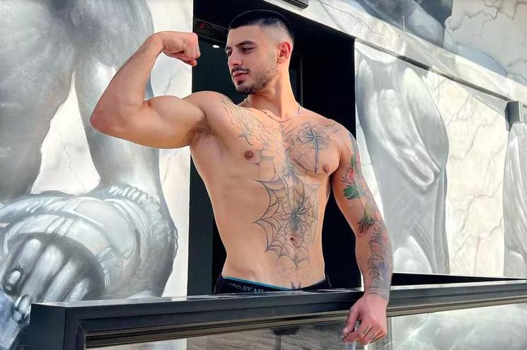 Sao thể hình qua đời ở tuổi 23 vì ngã xuống vách núi khi quay video-1