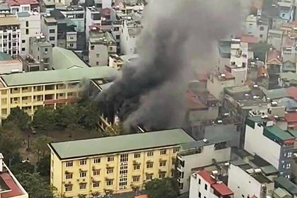 Bị lừa cài phần mềm giả mạo, người đàn ông ở Hà Nội mất 800 triệu-2