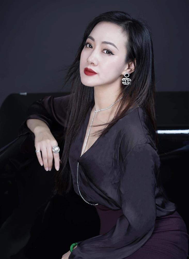 BTV Hoài Anh khoe ảnh hồi nhỏ, xinh từ bé là có thật-5