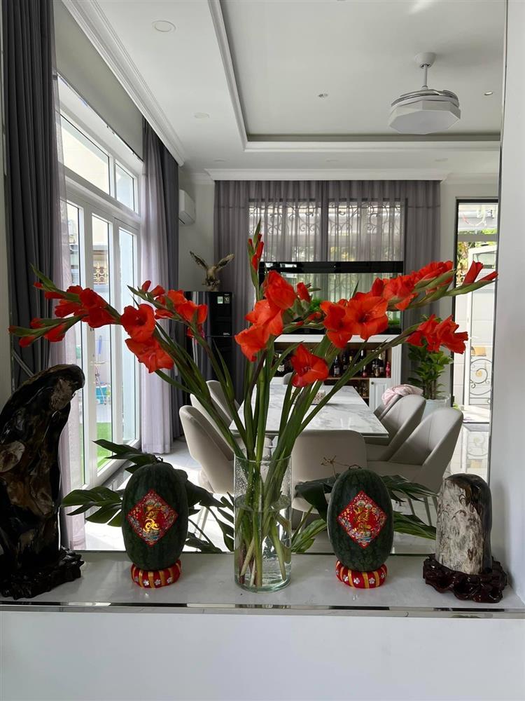 Ca sĩ Cẩm Ly làm nông dân trong biệt thự 20 tỷ đồng-8