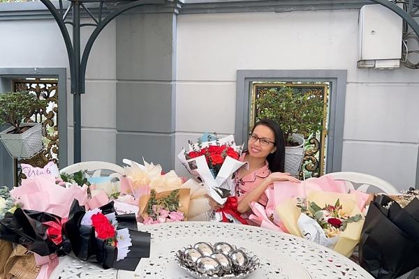 Cẩm Ly tuổi 54 vượt biến cố mất giọng, sống kín tiếng bên ông xã nhạc sĩ-8