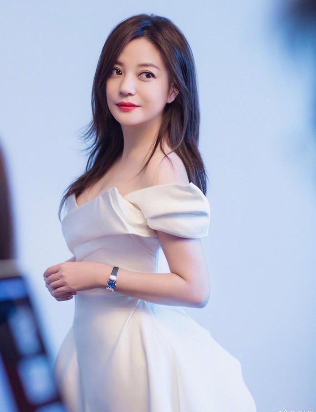 Triệu Vy sau 3 năm bị cấm sóng: Các tác phẩm tiêu biểu xuất hiện trở lại, rục rịch tái xuất Cbiz?-2