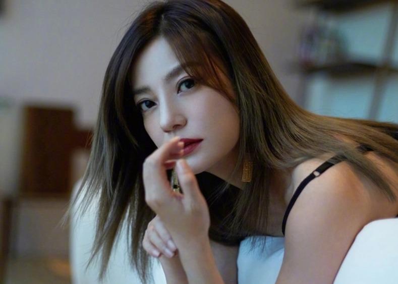 Triệu Vy sau 3 năm bị cấm sóng: Các tác phẩm tiêu biểu xuất hiện trở lại, rục rịch tái xuất Cbiz?-3