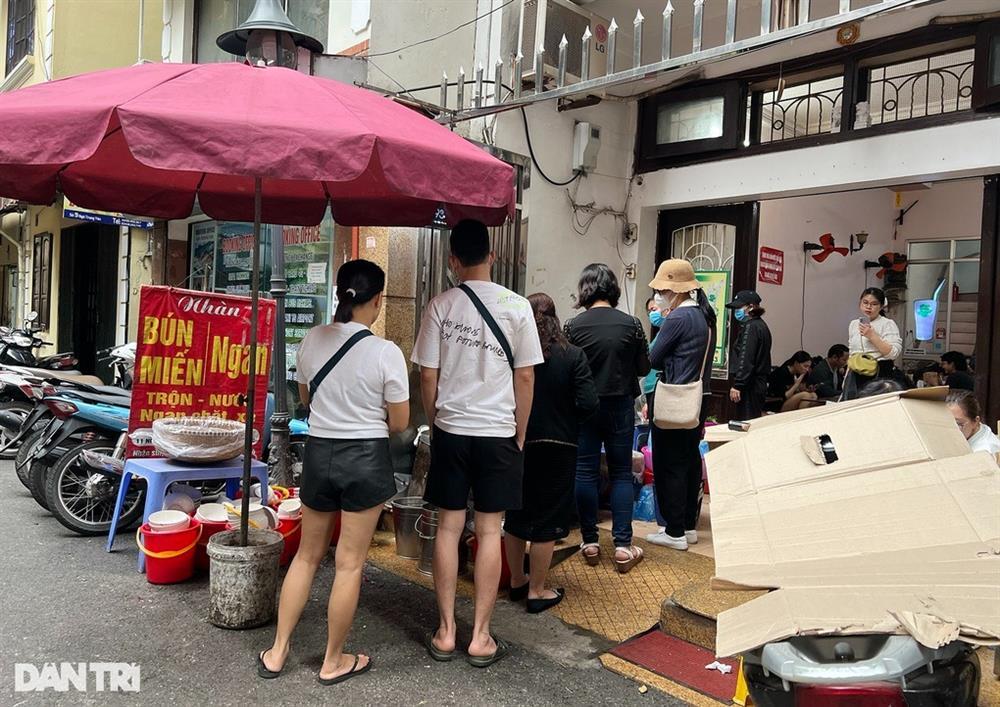 Những lần bún ngan Nhàn chửi như hát hay, khách vẫn xếp hàng đợi ăn ngon-3