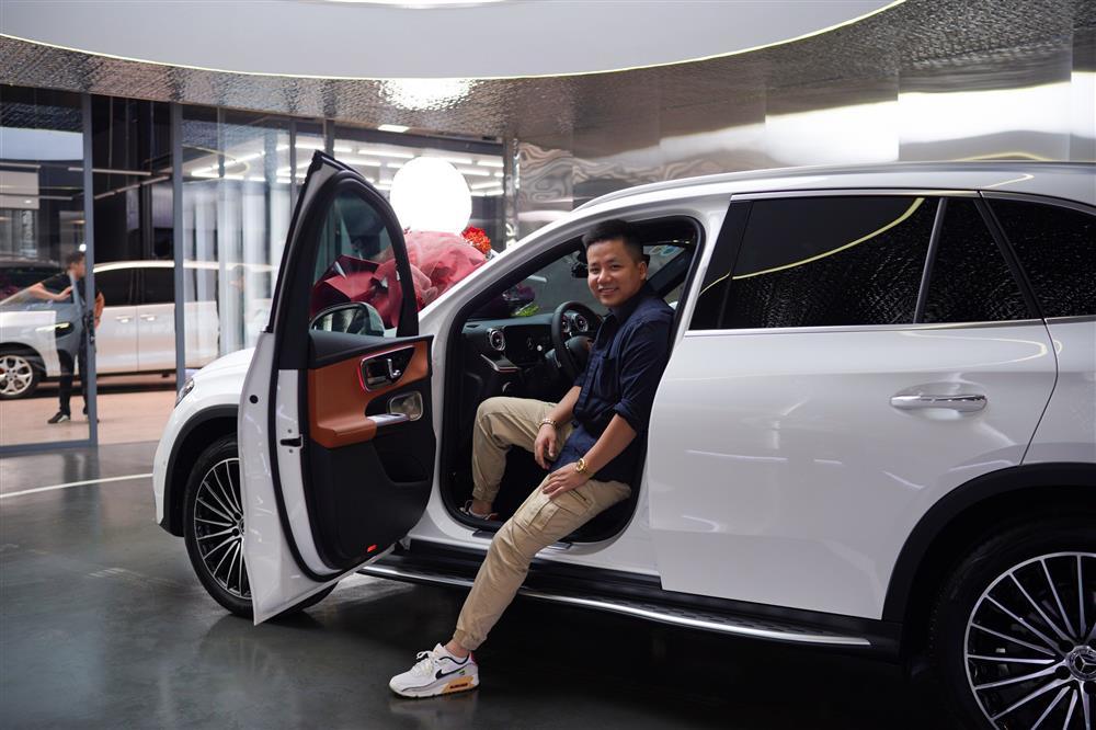 Khoa Pug kiếm được 2 tỷ 1 ngày, khẳng định đã đạt ước mơ vượt qua Sơn Tùng M-TP-4