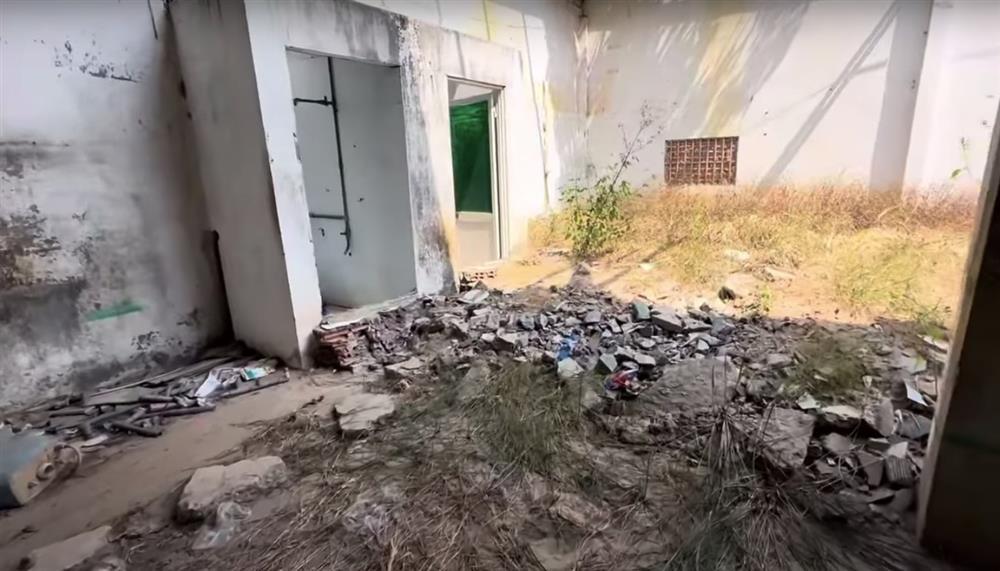 Thương Tín sống trong nhà xưởng bỏ hoang, người trong cuộc bức xúc lên tiếng ra sao?-3