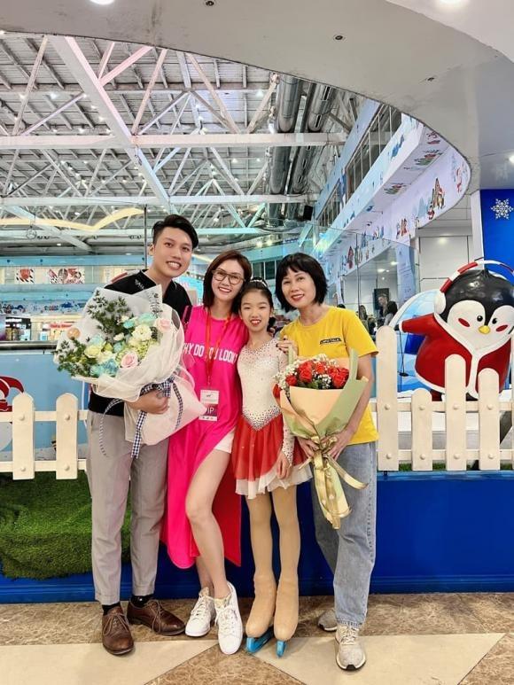 Mỹ nhân vũ trụ VFC làm mẹ đơn thân: Hương Giang mắt to nuôi con gái giỏi giang ai cũng nể phục-9