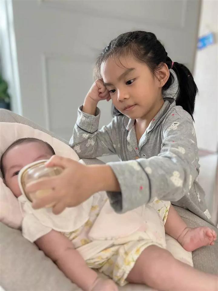 Con gái Phạm Quỳnh Anh và Quang Huy: 7 tuổi học vượt lớp, là bản sao của mẹ-3