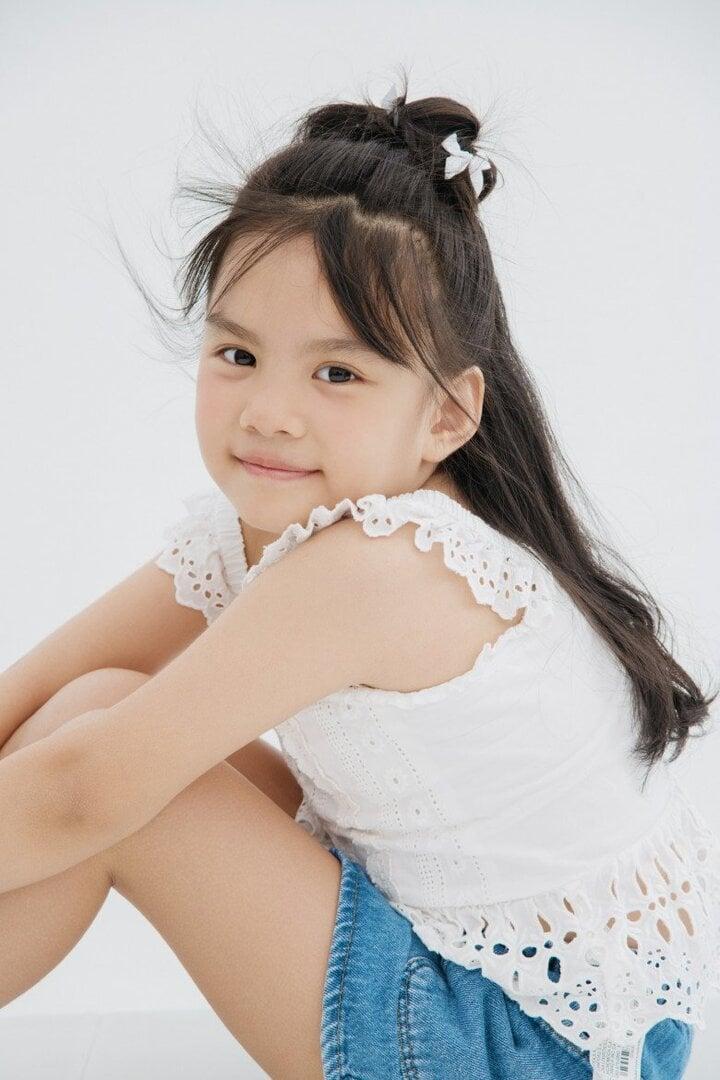 Con gái Phạm Quỳnh Anh và Quang Huy: 7 tuổi học vượt lớp, là bản sao của mẹ-1