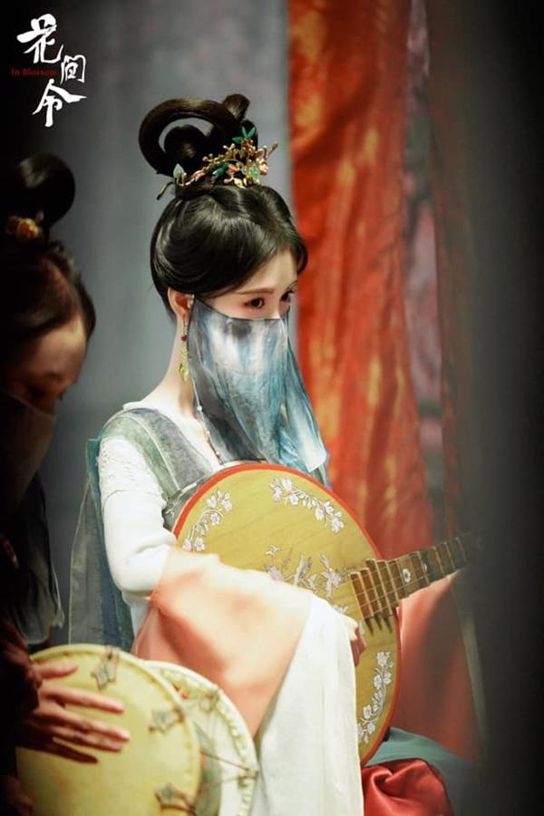 Cúc Tịnh Y gây bão với vai ác nữ, nhan sắc dù đeo mạng che mặt vẫn khiến dân tình thổn thức-5