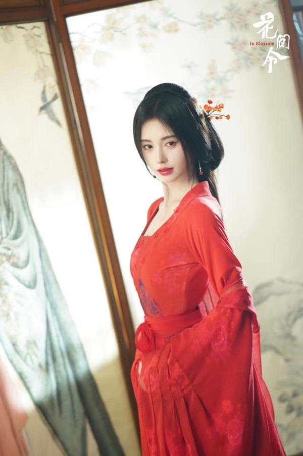 Cúc Tịnh Y gây bão với vai ác nữ, nhan sắc dù đeo mạng che mặt vẫn khiến dân tình thổn thức-8