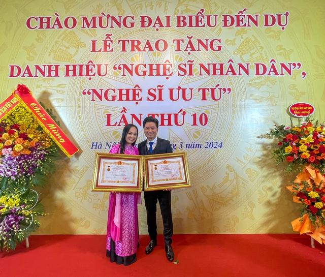 Cặp vợ chồng nghệ sĩ hiếm hoi cùng được phong tặng NSND, đều giữ vai trò lãnh đạo, hôn nhân bền chặt gần 2 thập kỷ-3