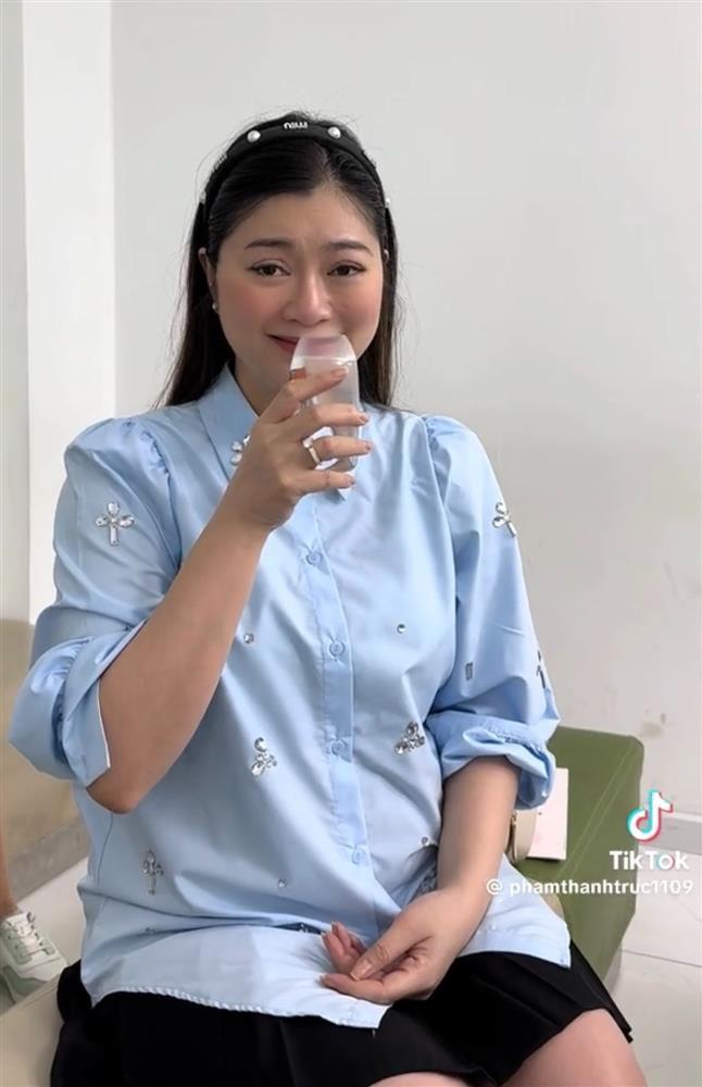 Diễn viên Thanh Trúc lần đầu khoe bụng bầu ở tháng thứ 6, diện mạo tươi tắn, vẫn quyết giấu kín chồng vì lý do này!-2