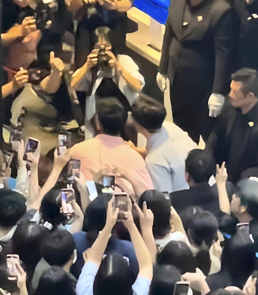 Vì sao cặp đôi Ninh Dương Story có sức hút được so sánh không thua idol Kpop?-3