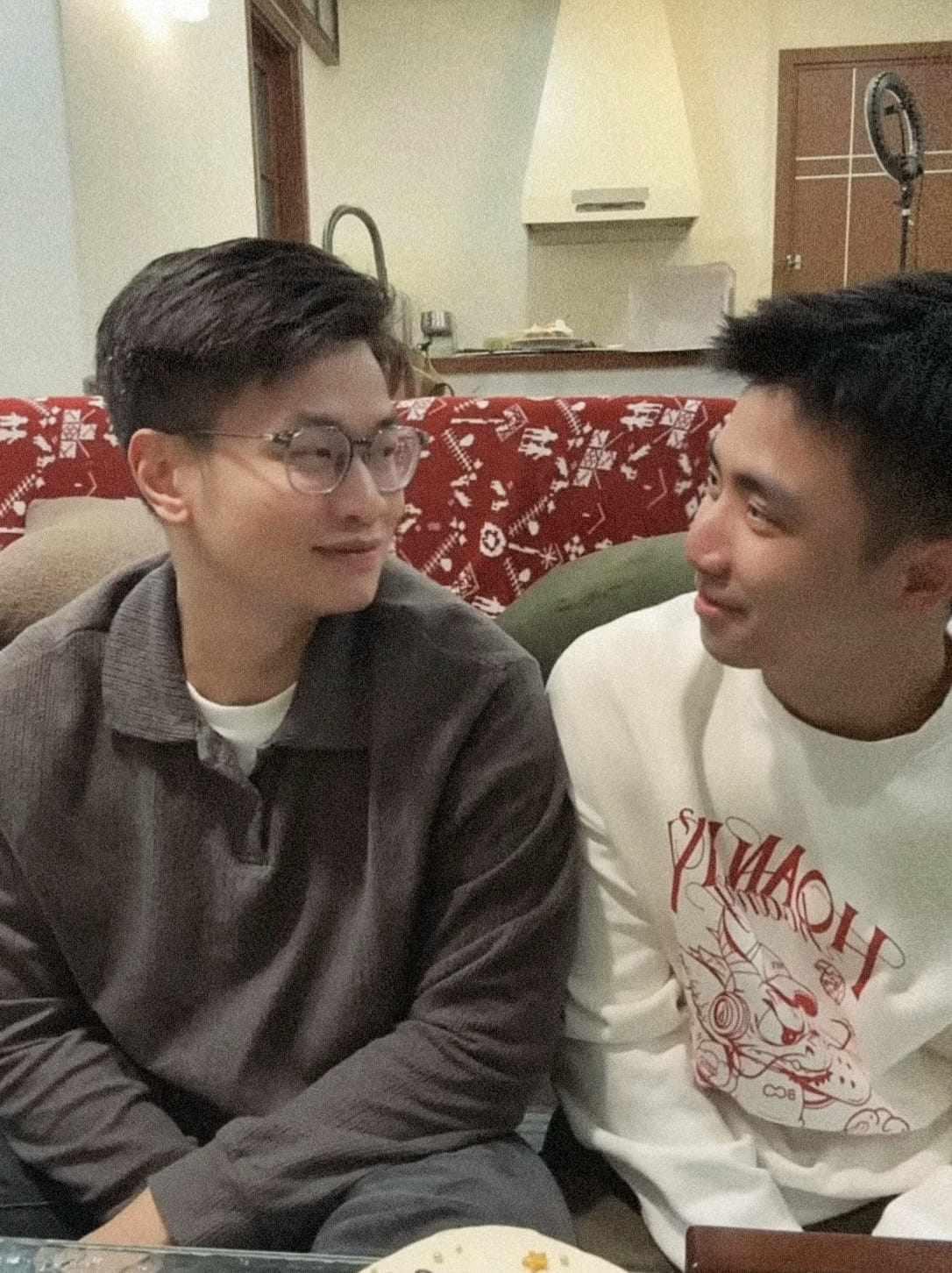 Vì sao cặp đôi Ninh Dương Story có sức hút được so sánh không thua idol Kpop?-9