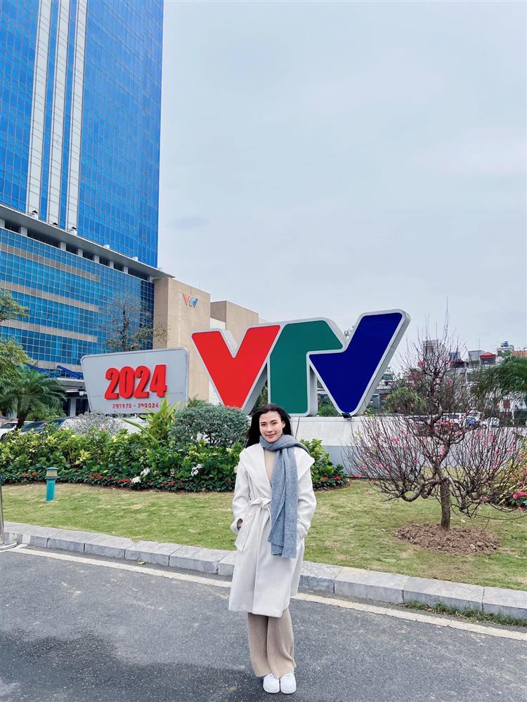 Muôn kiểu chống rét của bạn thân Hồng Diễm trong lần đầu ra Bắc đóng phim-6