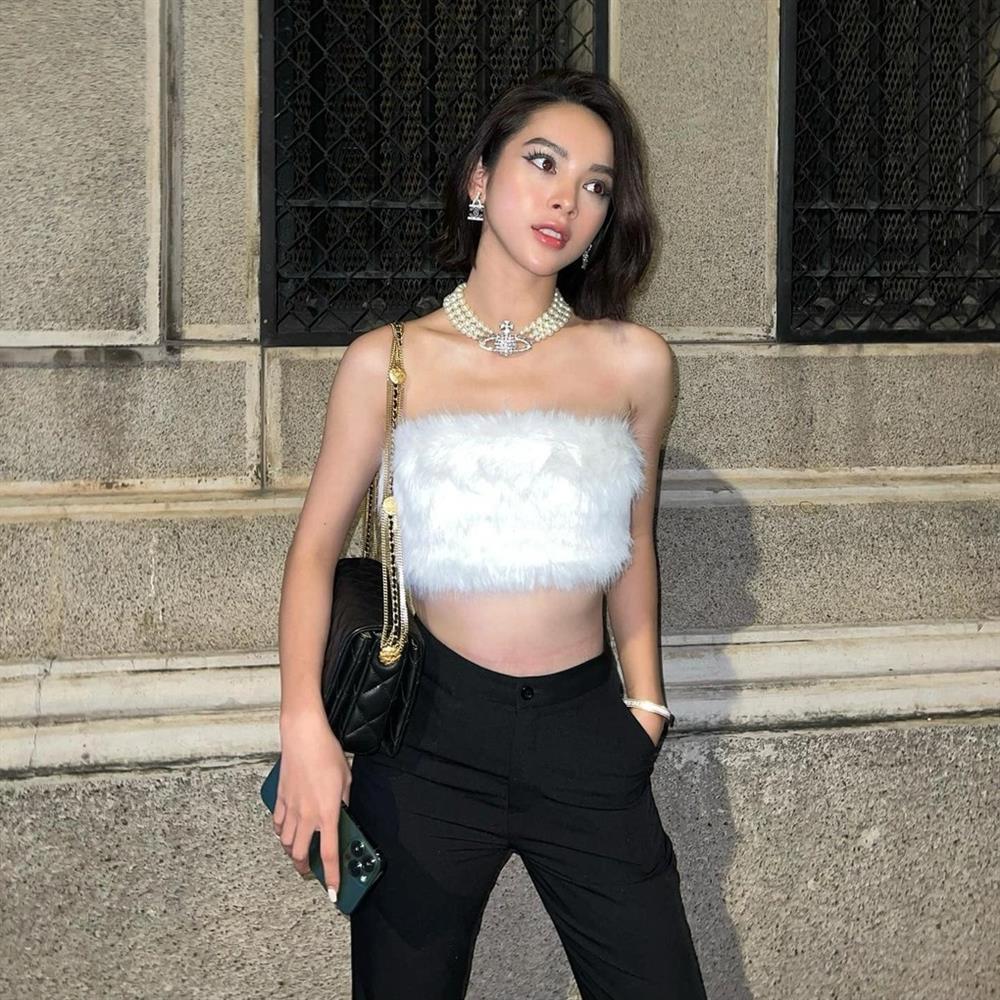 Dàn hot girl làm mẹ đơn thân nổi tiếng với vẻ ngoài xinh đẹp, quyến rũ-13