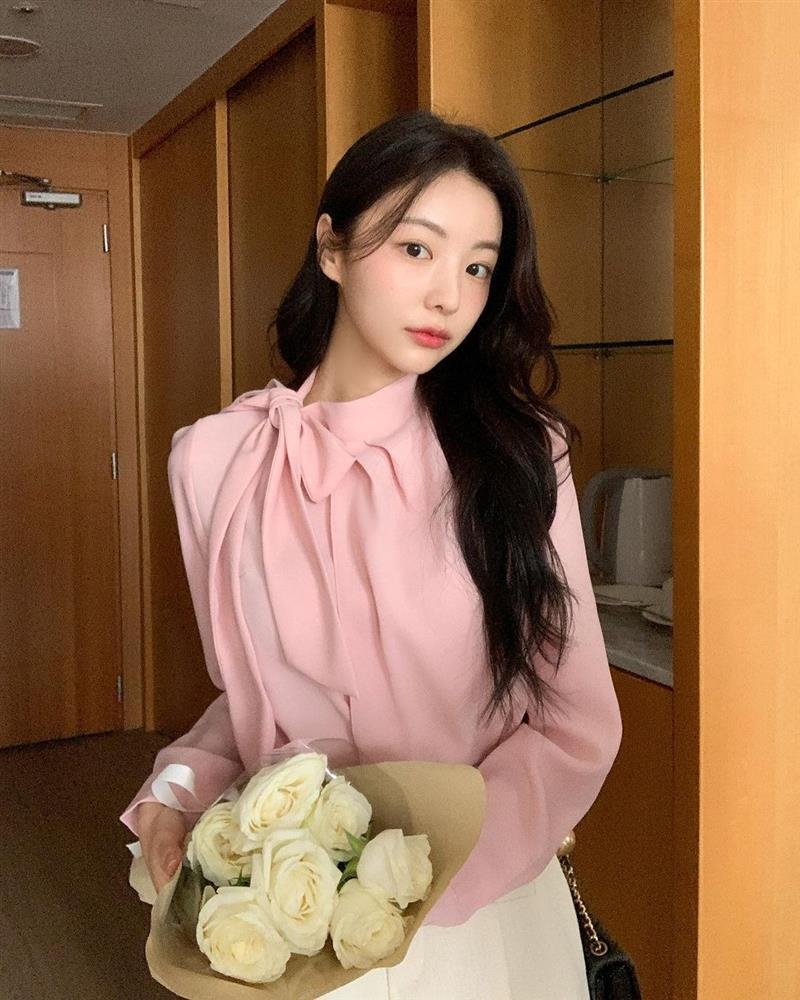 5 kiểu sơ mi điệu đà đang được hội blogger Hàn yêu thích-1