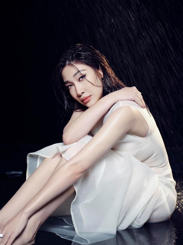 Nữ ca sĩ Việt lên tiếng chuyện mẹ ruột có bạn trai mới dù chưa ly hôn với bố-1