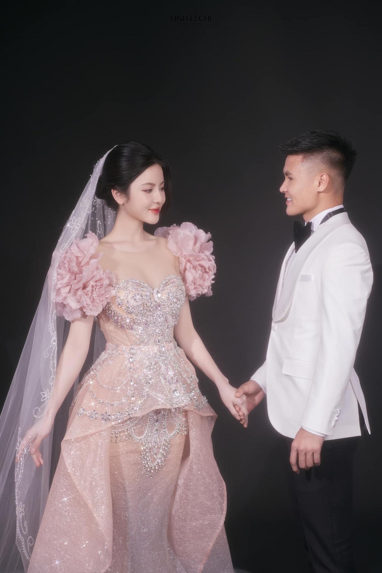 Lộ diện ảnh cưới nét căng của Quang Hải - Chu Thanh Huyền, cô dâu chi mạnh tay ở một chi tiết-2