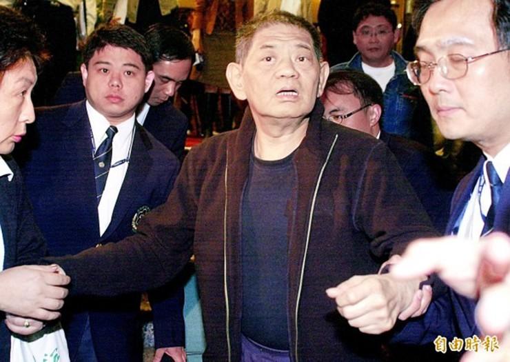 Kết cục không ngờ của tỷ phú từng giàu có nức tiếng, có hơn 100 người tình-9