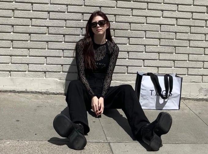 Gu thời trang của Han So Hee: Giao thoa giữa sự nữ tính và nổi loạn-9