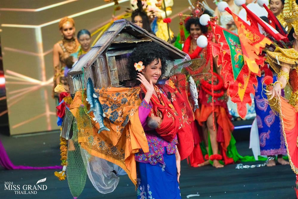 Trang phục dân tộc của Hoa hậu Hòa bình Thái Lan gây tranh cãi-5