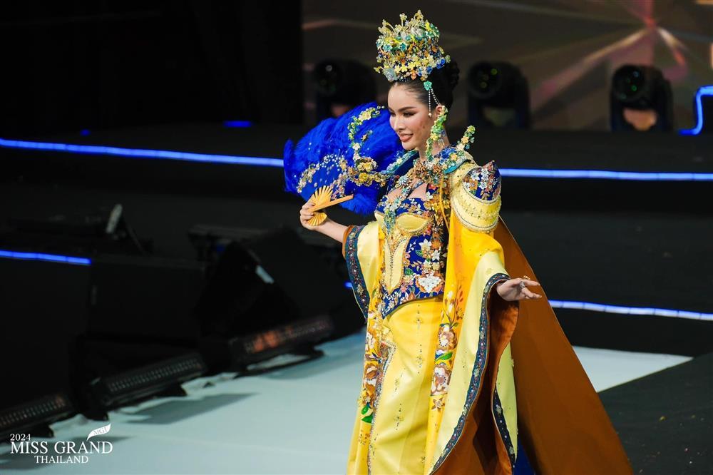 Trang phục dân tộc của Hoa hậu Hòa bình Thái Lan gây tranh cãi-9