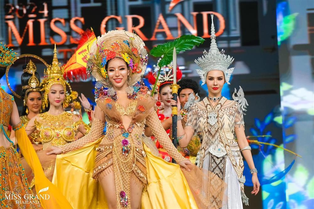 Trang phục dân tộc của Hoa hậu Hòa bình Thái Lan gây tranh cãi