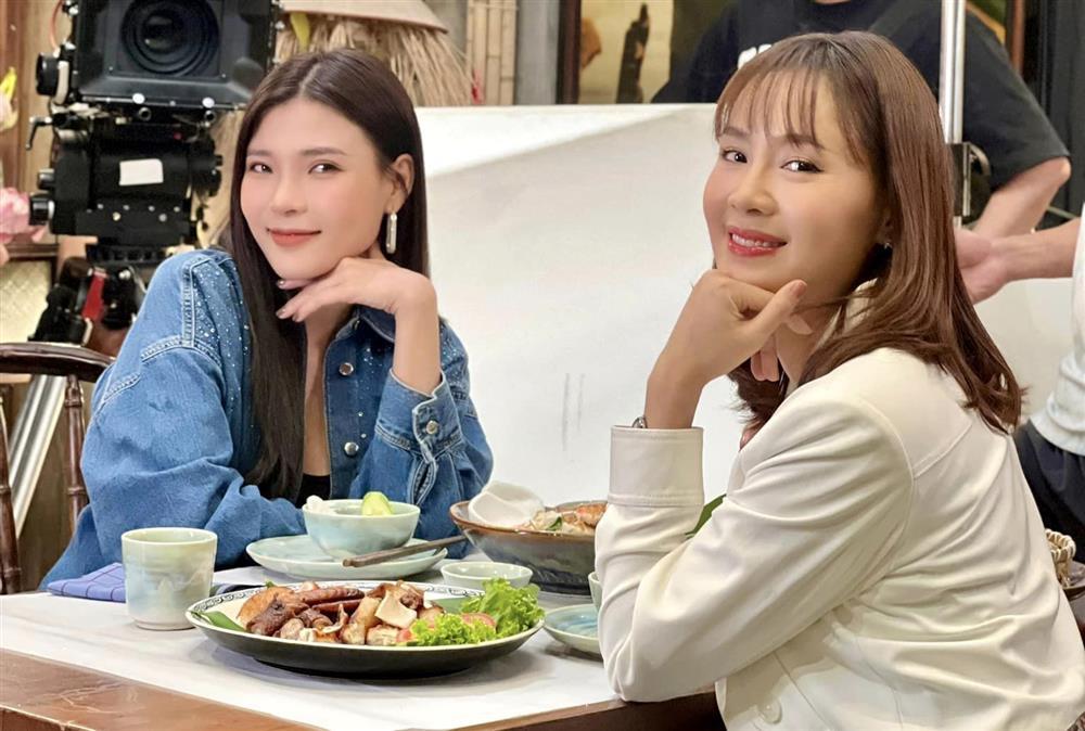 Hồng Diễm giải đáp nghi ngờ dao kéo khi khán giả vào tận trang cá nhân hỏi-1