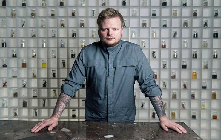 Bữa ăn sao Michelin trên không gian có giá gần 75 tỷ đồng-2