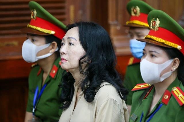 VKSND TP HCM xác định lại số tiền bị cáo Trương Mỹ Lan chiếm đoạt của Ngân hàng SCB-1