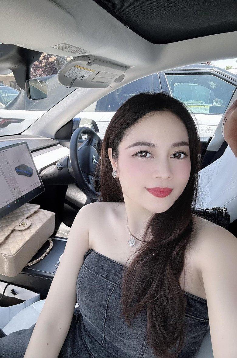 Hot mom Hằng Túi sắp lên xe hoa lần 3, được bạn trai doanh nhân cầu hôn bất ổn ở trời Tây?-7