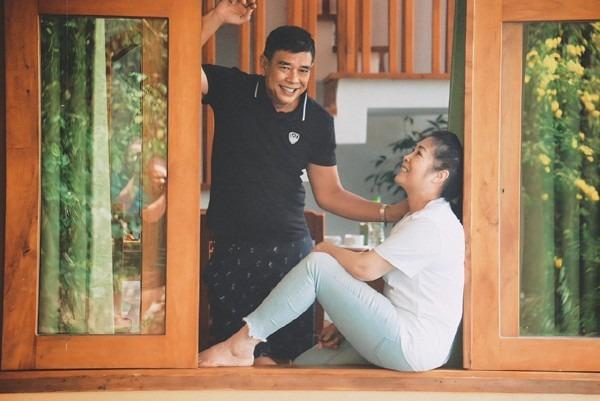 Hồng Vân khoe thành quả nỗ lực giảm 17kg trong suốt 7 năm, tự tin diện áo dài trắng như thuở đôi mươi!-6