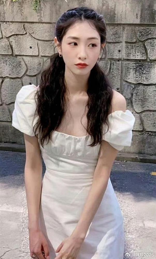 Bí ẩn đằng sau cái chết của nữ ca sĩ 25 tuổi-1