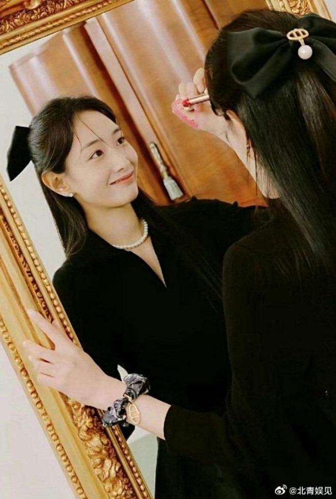 Bí ẩn đằng sau cái chết của nữ ca sĩ 25 tuổi-2