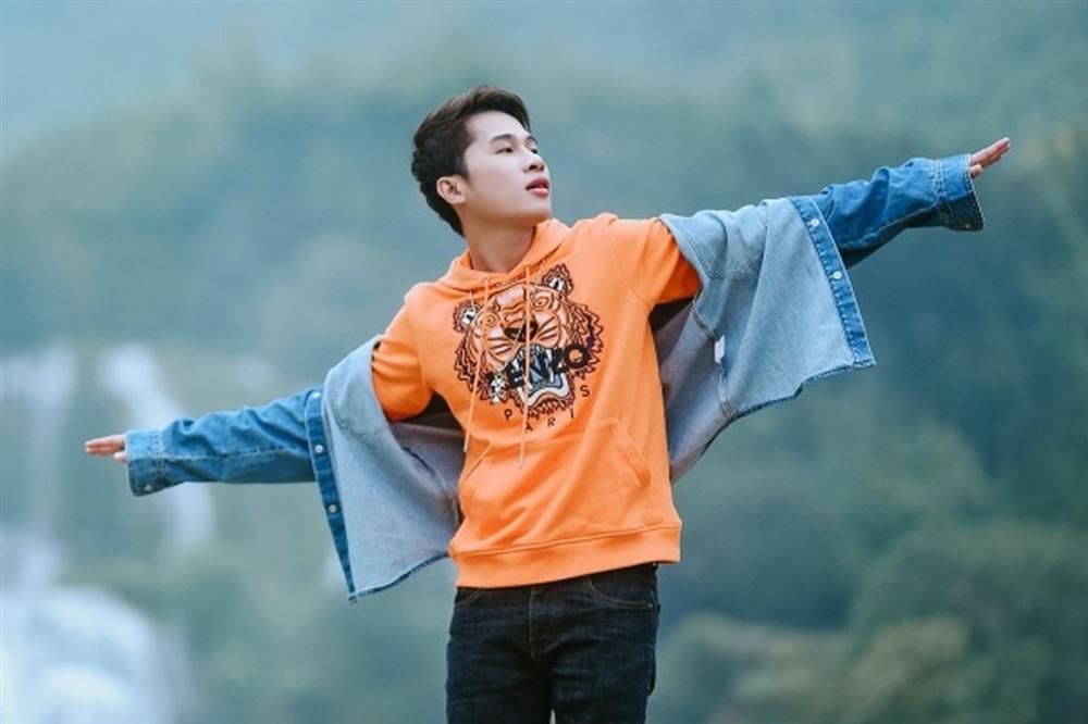 Ca sĩ Jack: Được ví đối thủ Sơn Tùng, 3 năm sau ồn ào tình ái giờ ra sao?-1