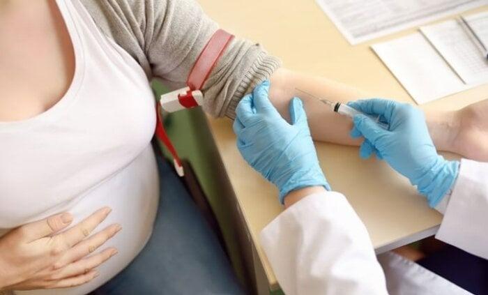 Có bầu sau khi ‘vượt rào’ với tình cũ, hoang mang không biết con ai-1