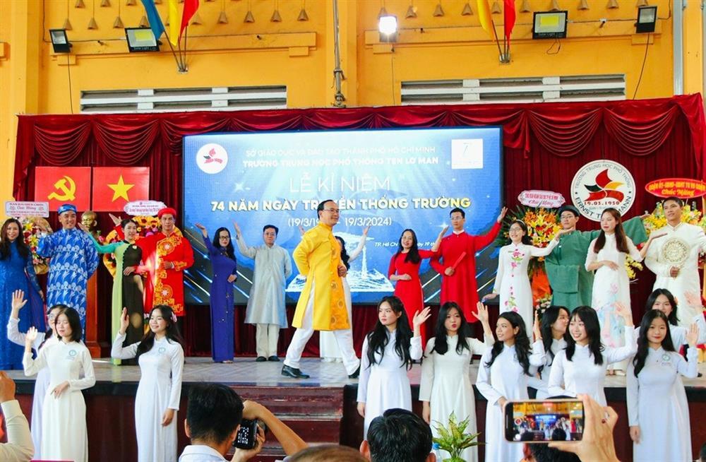 10 chị em ruột từng học một trường cấp 3 giữa trung tâm TPHCM-6