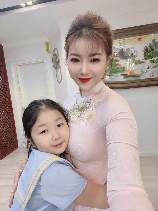 Mỹ nhân vũ trụ VFC làm mẹ đơn thân: Thanh Hương nuôi 2 con gái, chúc phúc cho người cũ-6