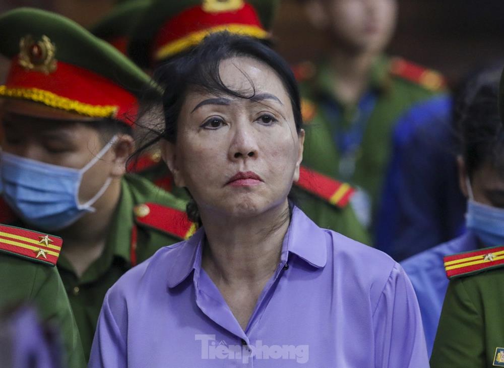 Gương mặt thất thần của bà Trương Mỹ Lan sau khi bị đề nghị tuyên án tử-4