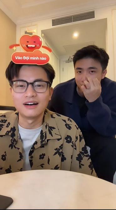 Ninh Dương livestream 20/3: Choáng vì nhân viên đông, quê nhẹ khi đi ăn bún đậu-1