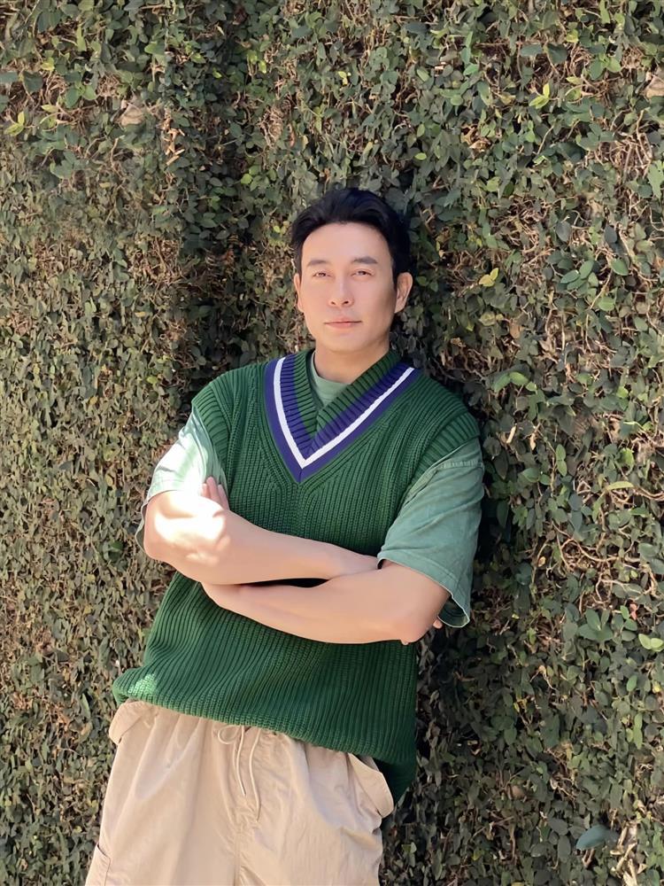 Phong cách đời thường chuẩn model của người yêu cũ Hồng Diễm-3