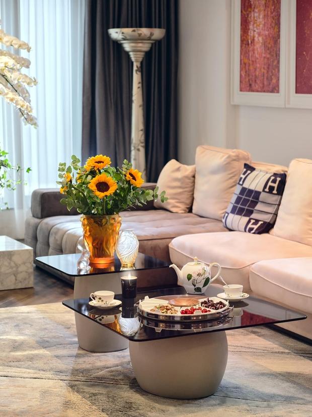 Bên trong siêu biệt thự của BTV tài chính sang chảnh bậc nhất VTV: Thiết kế nghệ như triển lãm, có bể bơi và phòng tập ballet dành riêng cho ái nữ-4