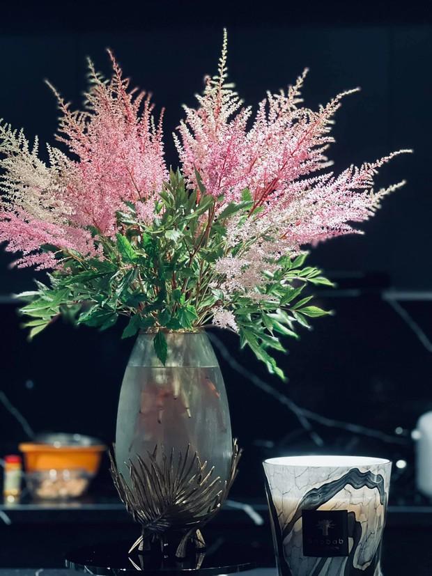 Bên trong siêu biệt thự của BTV tài chính sang chảnh bậc nhất VTV: Thiết kế nghệ như triển lãm, có bể bơi và phòng tập ballet dành riêng cho ái nữ-15