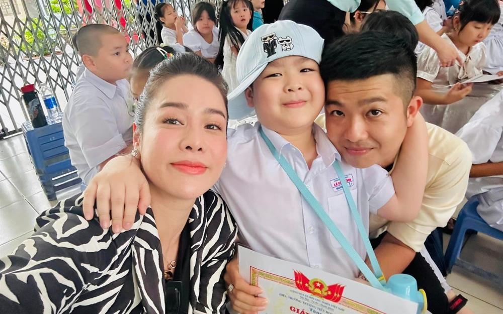 Nhật Kim Anh diện áo dài, rạng rỡ giữa dàn phù dâu, nghi vấn âm thầm lên xe hoa lần 2?-5