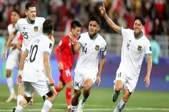 Đội trưởng Indonesia: 'Trình độ chúng tôi cao hơn tuyển Việt Nam'